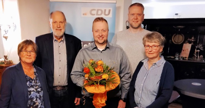Vorstand und Fraktion freuen sich auf einen spannenden Wahlkampf mit ihrem Kandidaten Gerrit Norder!
